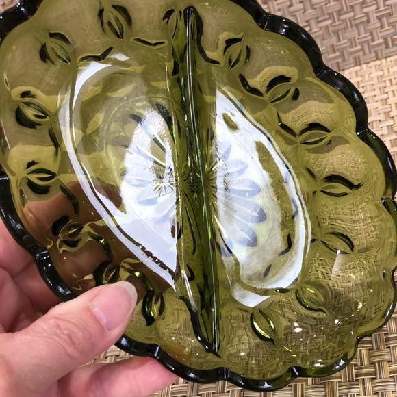 Vintage Anchor Hocking Avocado Green Oval Thumbprint Pattern Divided Relish Dish - Picture 4 of 10